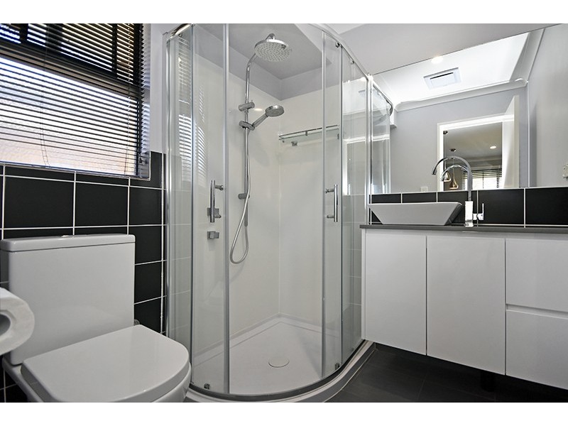 4 Harberton Parkway, Ellenbrook WA 6069