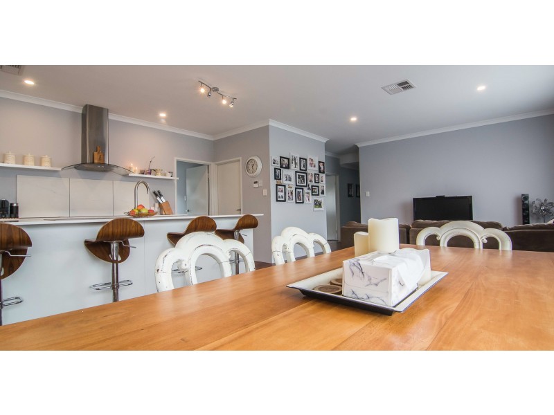 43 Thredbo Drive, Aveley WA 6069