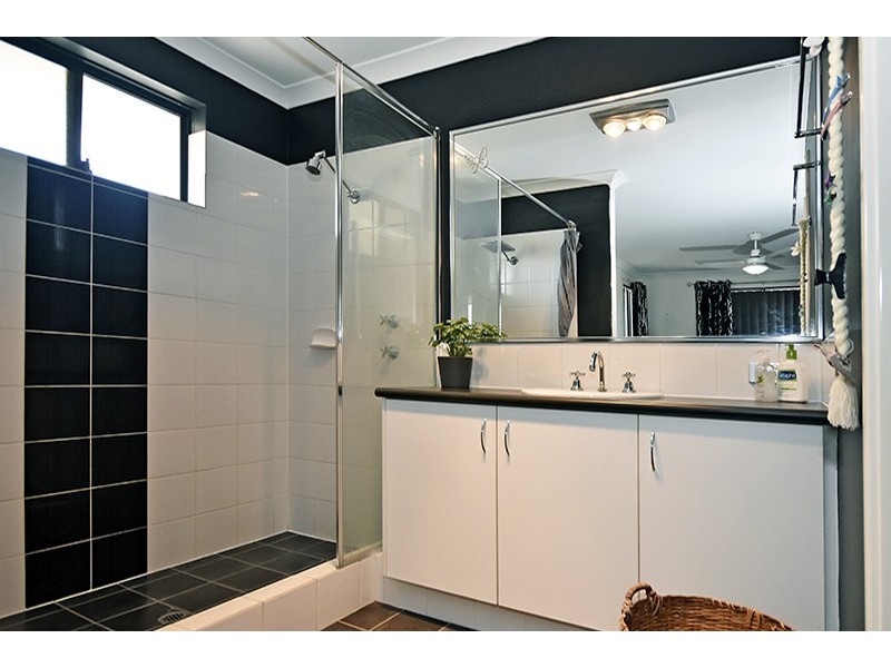 30 Castlefern Street, Ellenbrook WA 6069