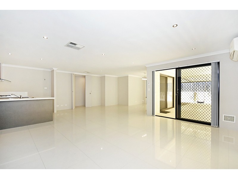 20 Monroe Cross, Aveley WA 6069