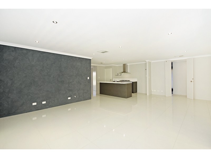 20 Monroe Cross, Aveley WA 6069