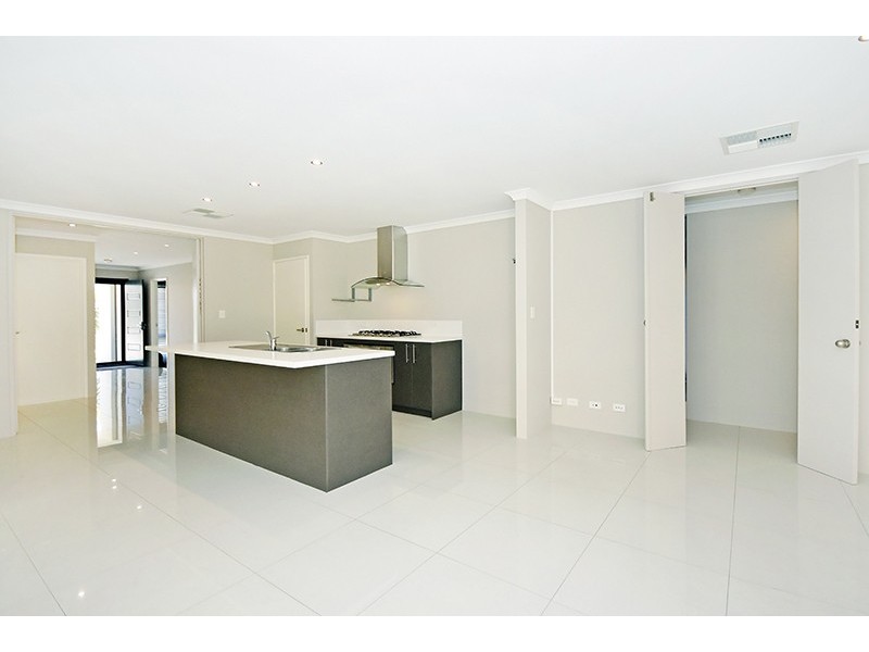 20 Monroe Cross, Aveley WA 6069