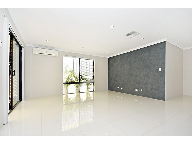 20 Monroe Cross, Aveley WA 6069