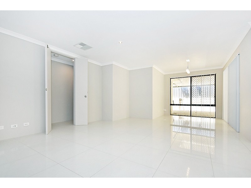 20 Monroe Cross, Aveley WA 6069