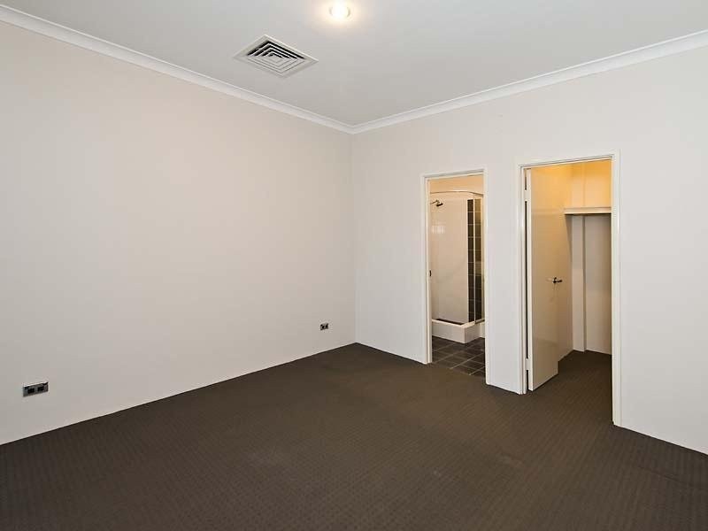 15 Powlett Link, Ellenbrook WA 6069