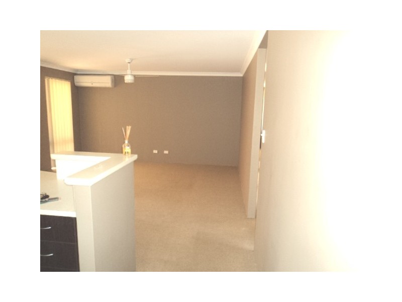 43 Caldervale Ave, Ellenbrook WA 6069