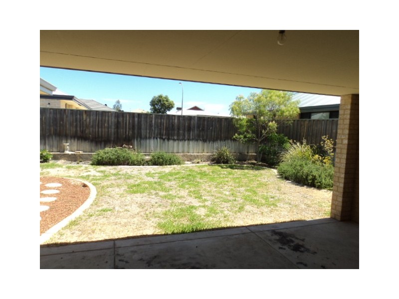 43 Caldervale Ave, Ellenbrook WA 6069