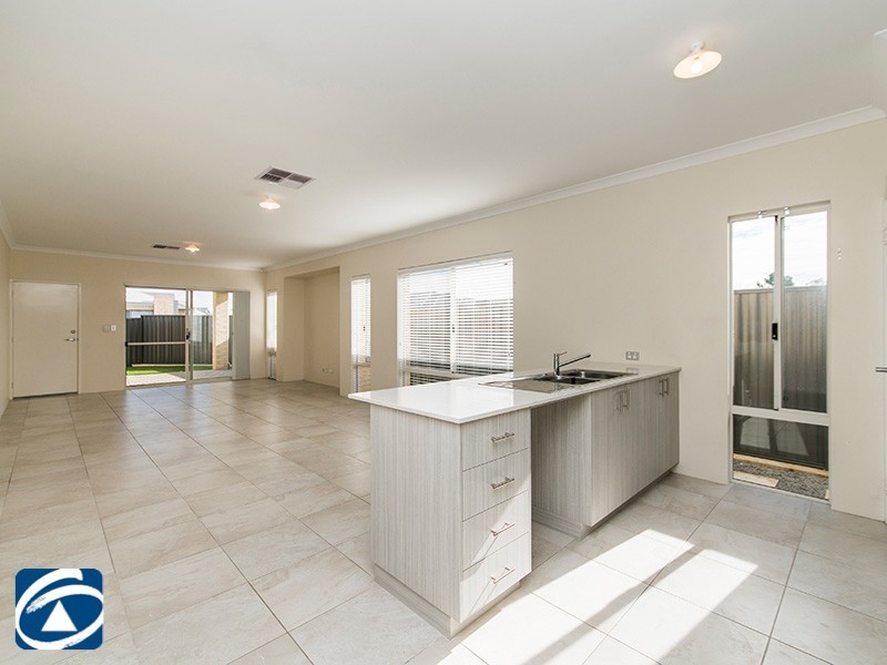 97 Holdsworth Ave, Aveley WA 6069