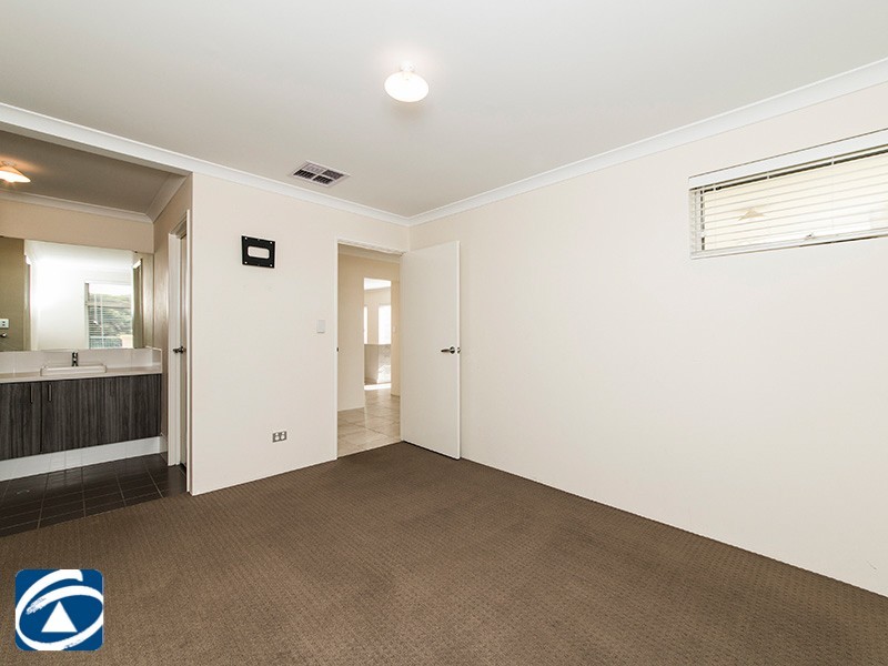 97 Holdsworth Ave, Aveley WA 6069