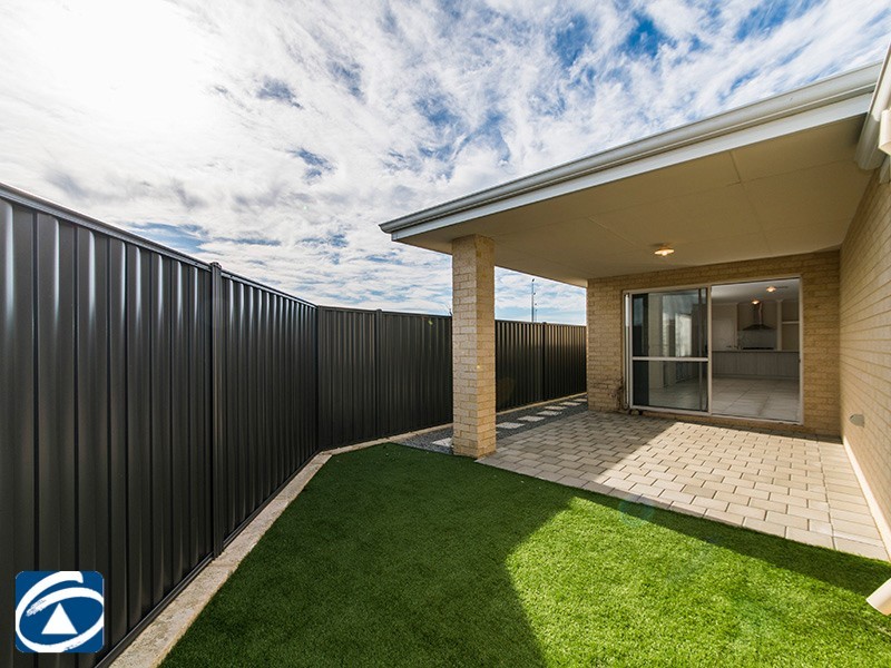 97 Holdsworth Ave, Aveley WA 6069