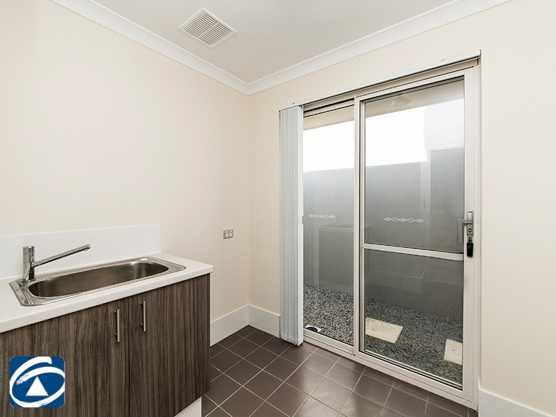 97 Holdsworth Ave, Aveley WA 6069