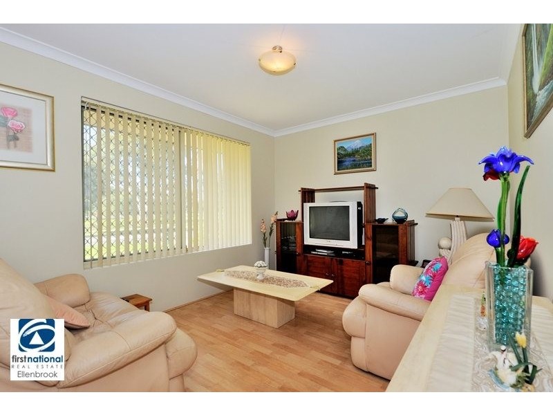 24 Waterhall Rd, South Guildford WA 6055