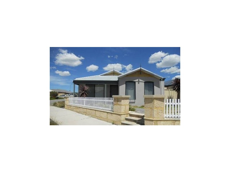 32 Parnham Avenue, Ellenbrook WA 6069