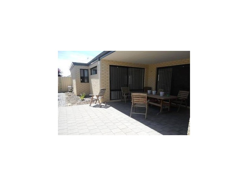 32 Parnham Avenue, Ellenbrook WA 6069