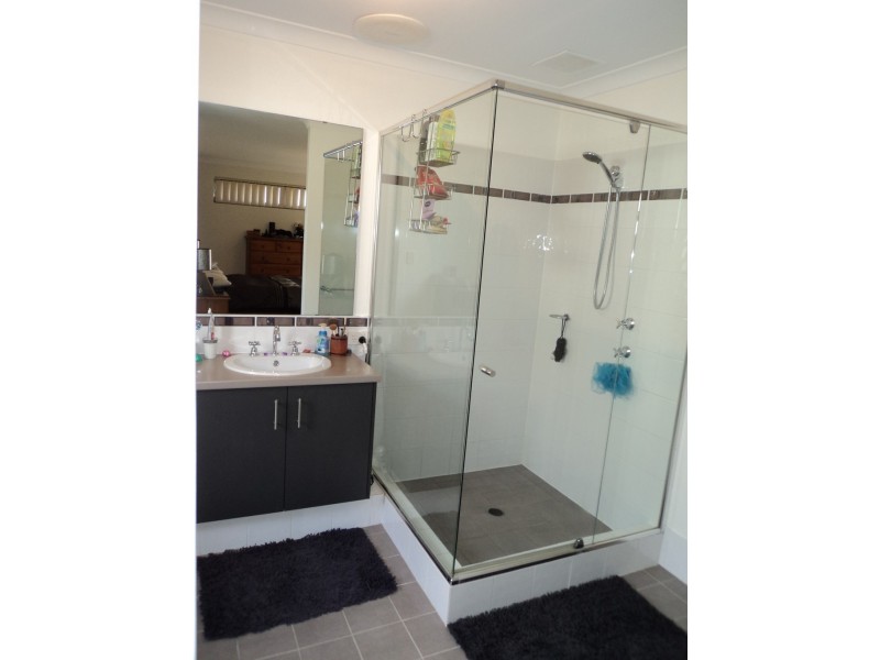 69 Amethyst Parkway, Aveley WA 6069