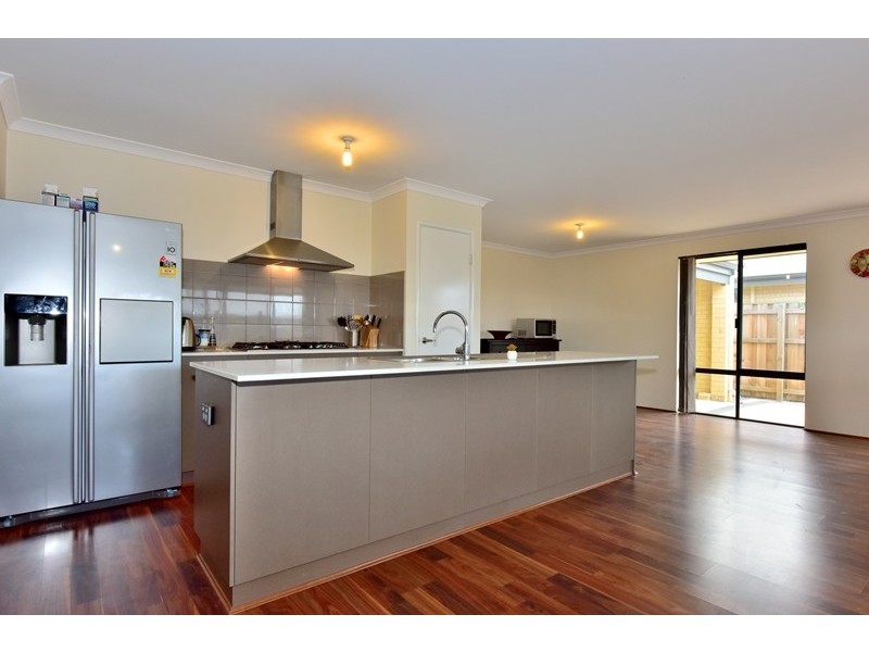 21 Tully Parade, Ellenbrook WA 6069