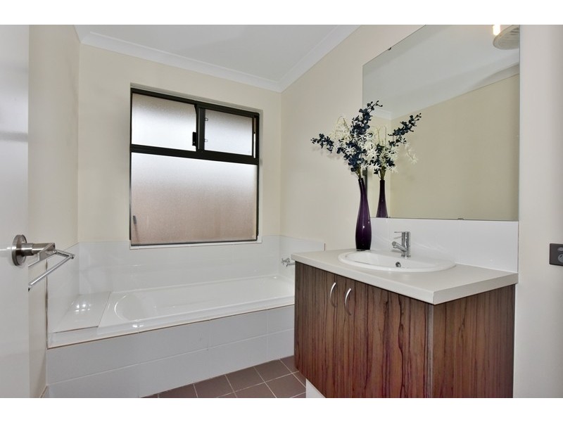 21 Tully Parade, Ellenbrook WA 6069