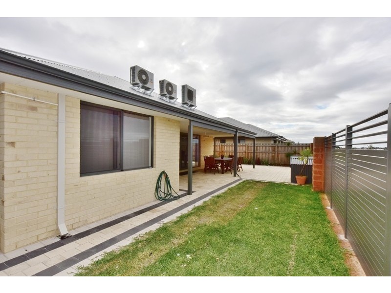 21 Tully Parade, Ellenbrook WA 6069