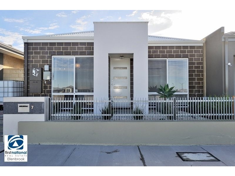7 Kersley Ave, Ellenbrook WA 6069