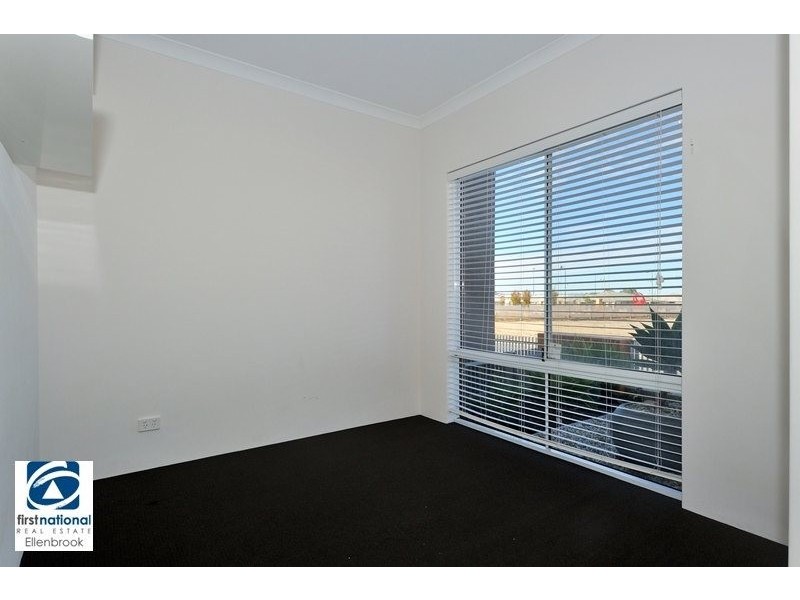 7 Kersley Ave, Ellenbrook WA 6069