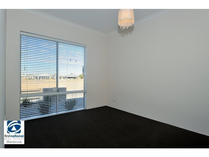 7 Kersley Ave, Ellenbrook WA 6069