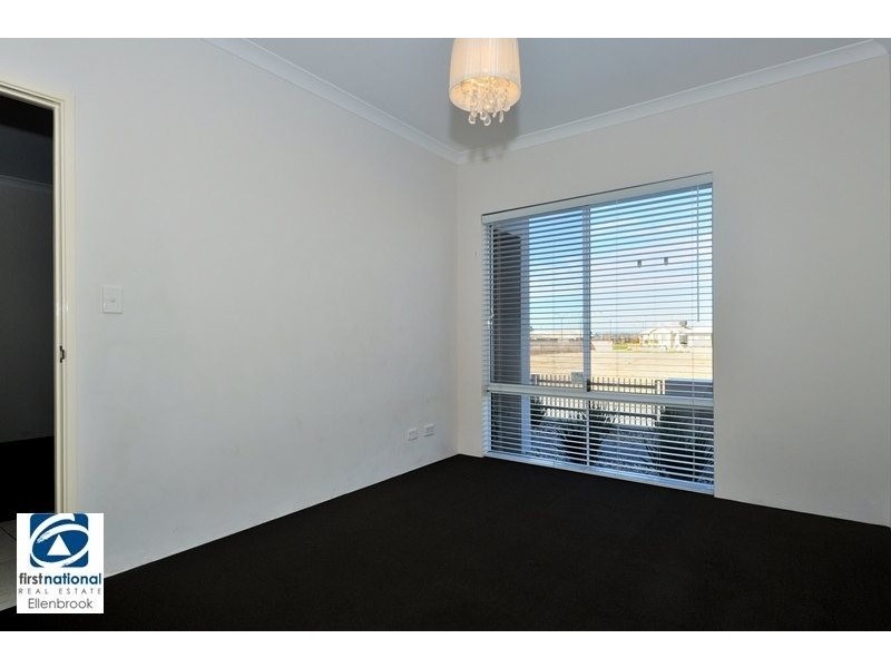 7 Kersley Ave, Ellenbrook WA 6069