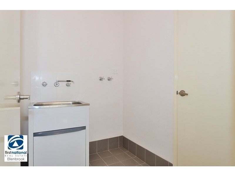 7 Kersley Ave, Ellenbrook WA 6069