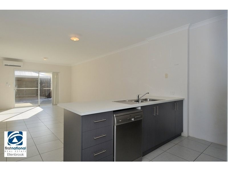 7 Kersley Ave, Ellenbrook WA 6069