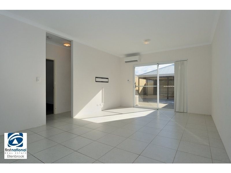 7 Kersley Ave, Ellenbrook WA 6069