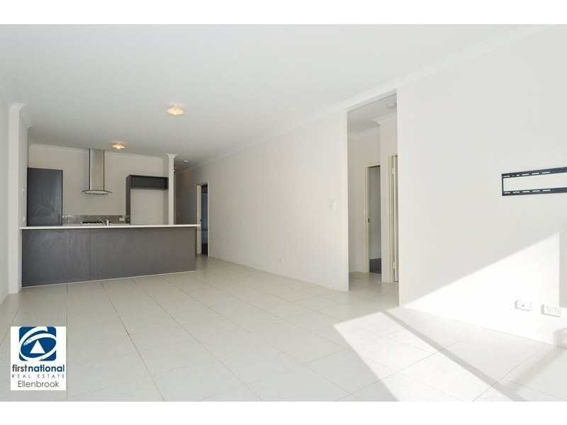7 Kersley Ave, Ellenbrook WA 6069