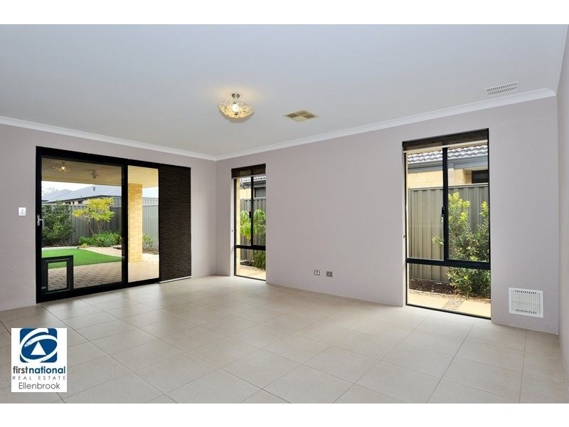 16 Delaware Street, Aveley WA 6069