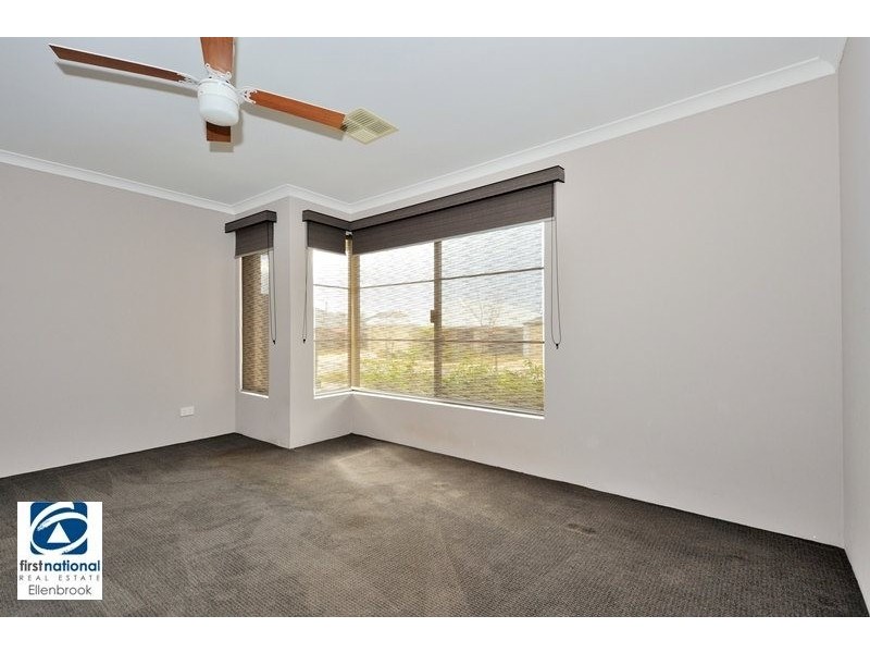 16 Delaware Street, Aveley WA 6069