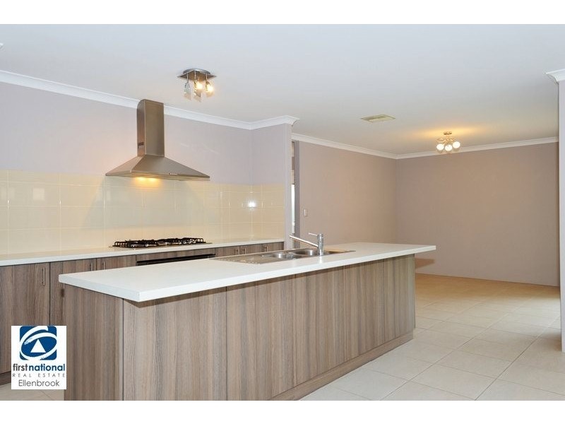 16 Delaware Street, Aveley WA 6069