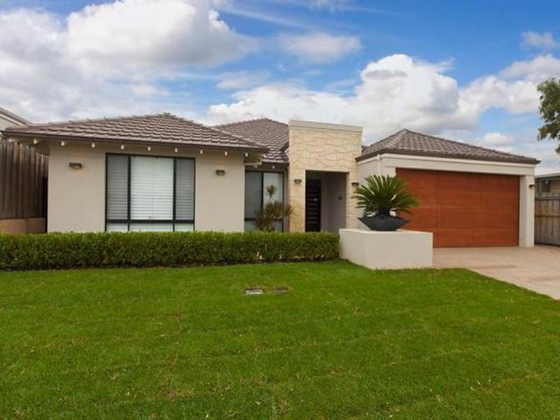5 Ewens Pass, Ellenbrook WA 6069