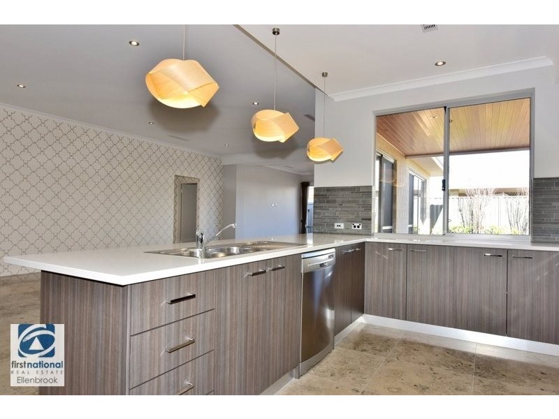 12 Virago Street, Aveley WA 6069