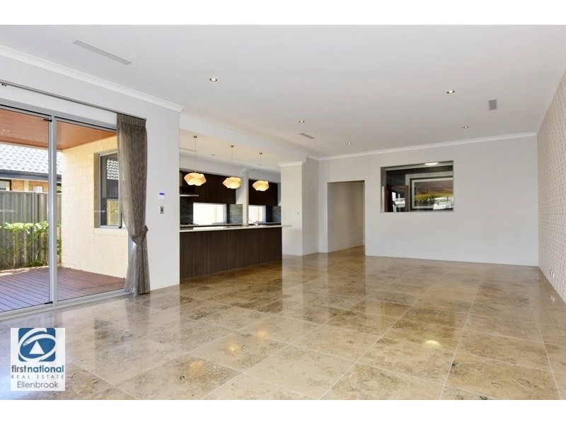 12 Virago Street, Aveley WA 6069