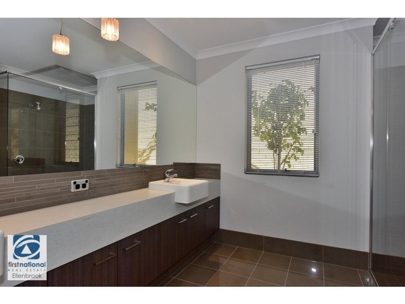 12 Virago Street, Aveley WA 6069