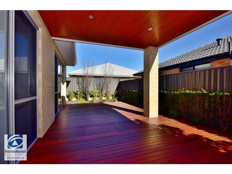 12 Virago Street, Aveley WA 6069