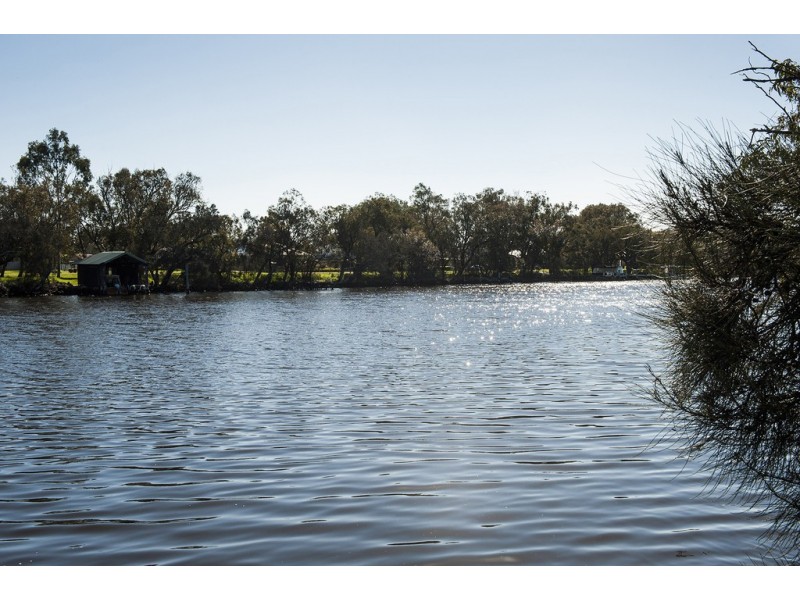 Lot 1015 Murray River Escape, South Yunderup WA 6208