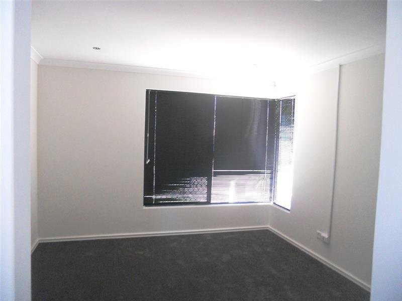 11 Solway Brace, Ellenbrook WA 6069