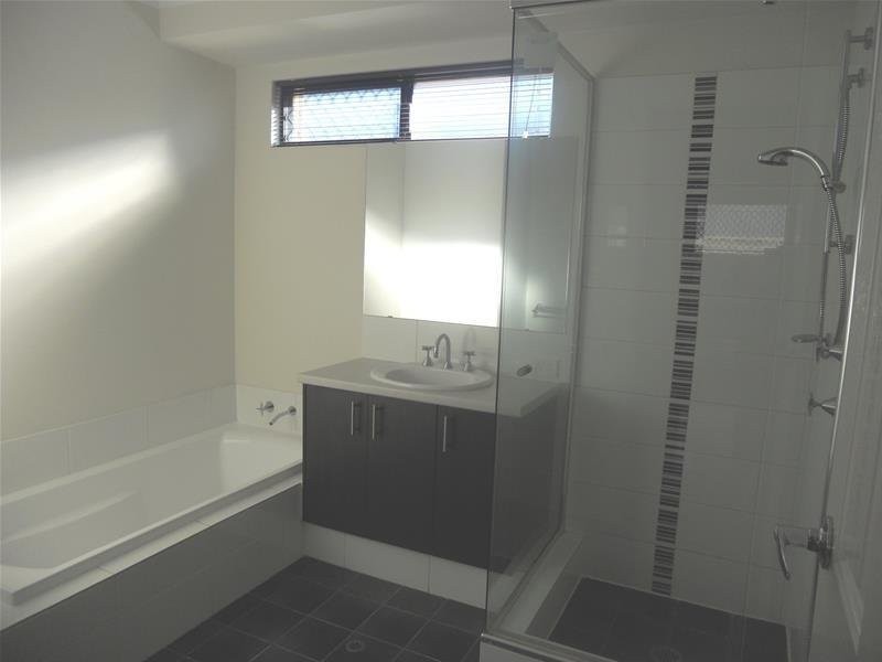 11 Solway Brace, Ellenbrook WA 6069