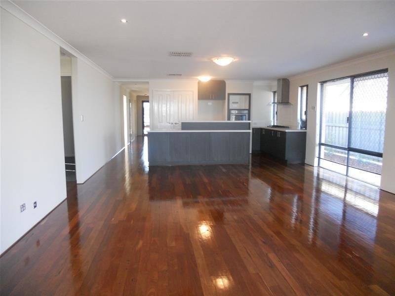 11 Solway Brace, Ellenbrook WA 6069