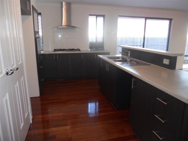 11 Solway Brace, Ellenbrook WA 6069