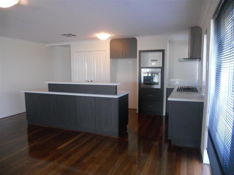 11 Solway Brace, Ellenbrook WA 6069