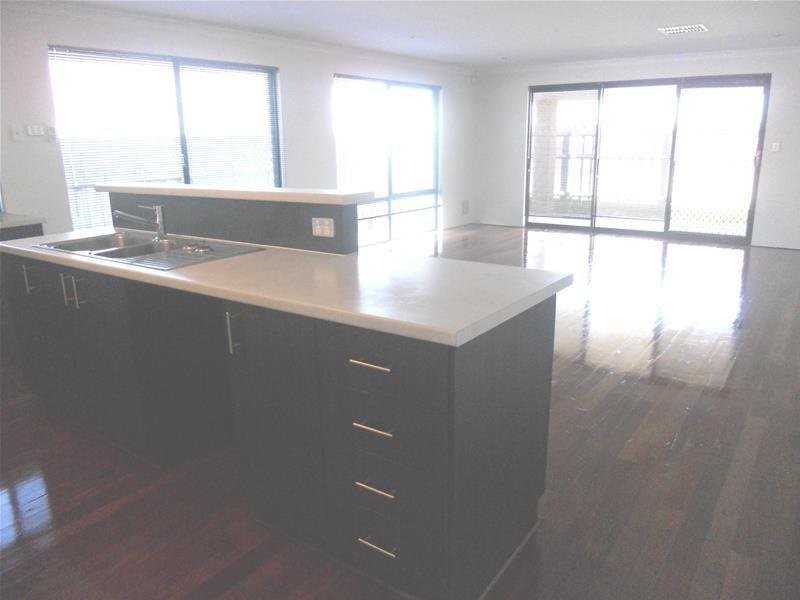 11 Solway Brace, Ellenbrook WA 6069