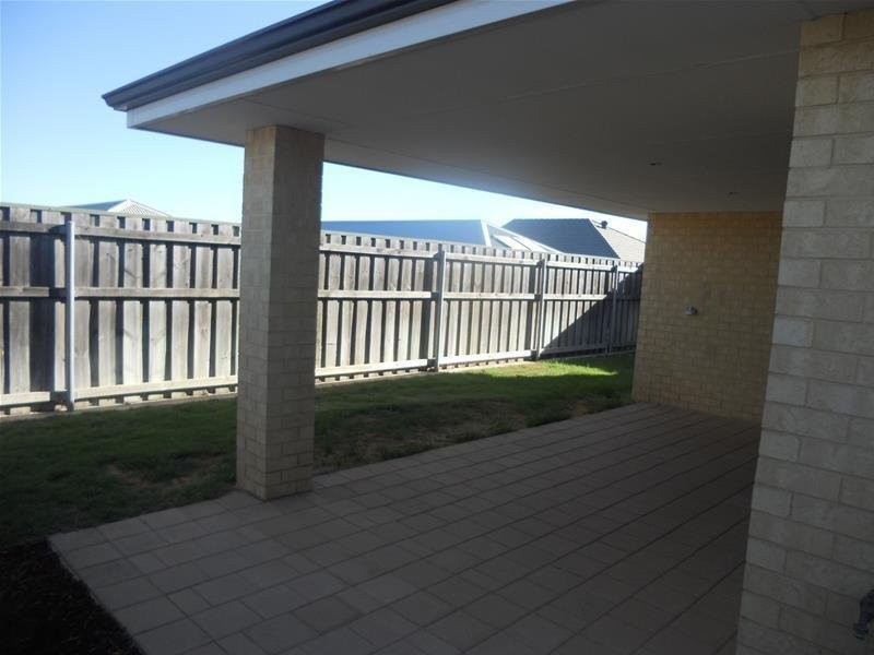 11 Solway Brace, Ellenbrook WA 6069