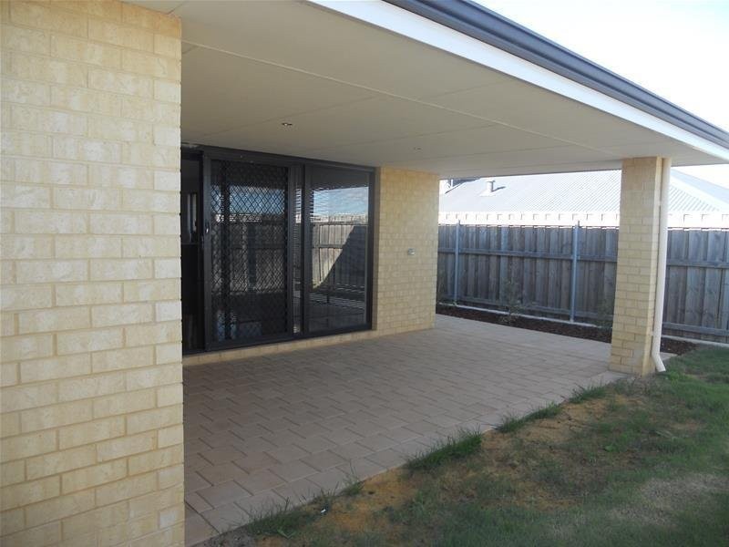 11 Solway Brace, Ellenbrook WA 6069