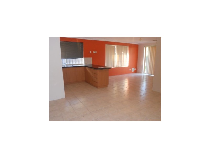 16 Halpin Circle, Ellenbrook WA 6069