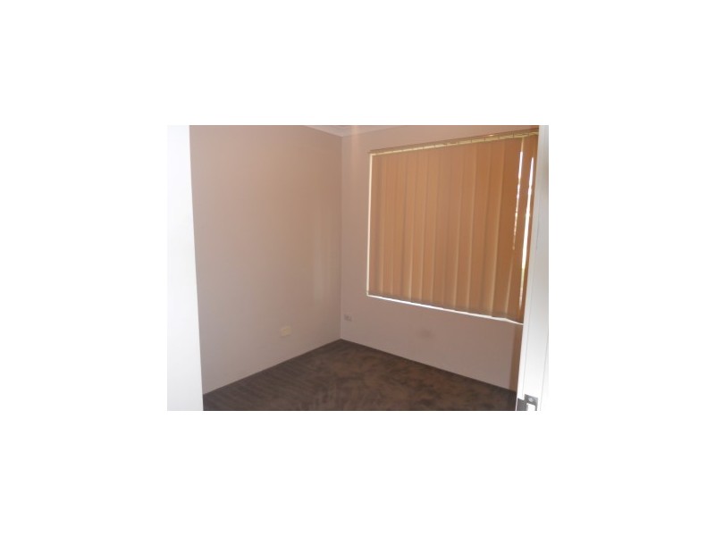 16 Halpin Circle, Ellenbrook WA 6069