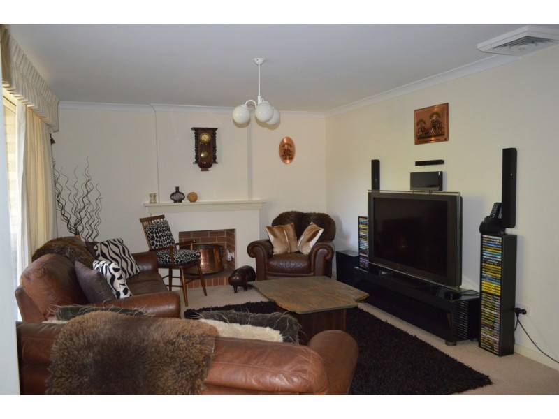 15 Ellen Brook Drive, The Vines WA 6069